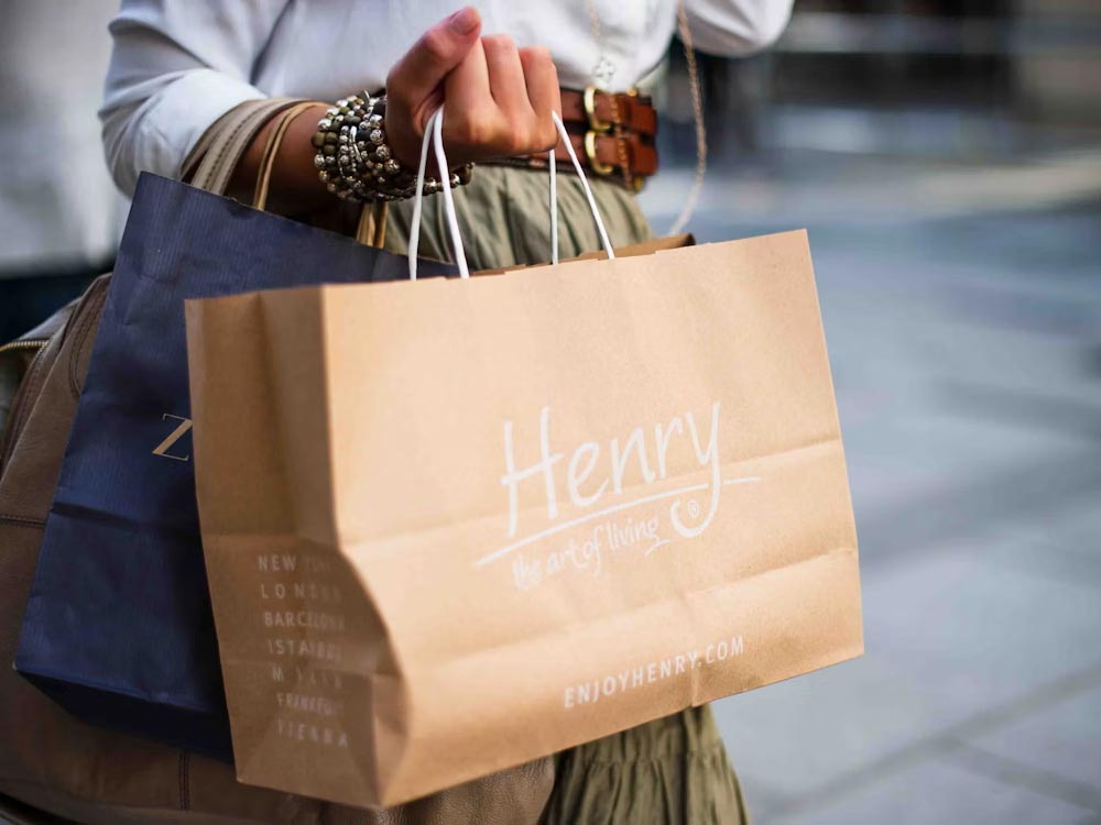 Cómo las bolsas personalizadas impulsan tu marca en verano